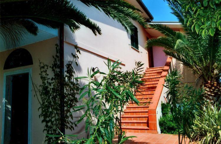 Bed&Breakfast Giardino Agritourist Controguerra Luaran gambar