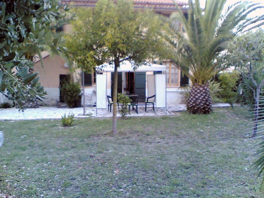 Bed&Breakfast Giardino Agritourist Controguerra Luaran gambar