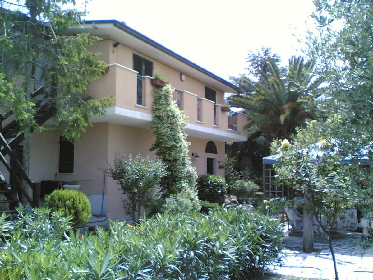 Bed&Breakfast Giardino Agritourist Controguerra Luaran gambar
